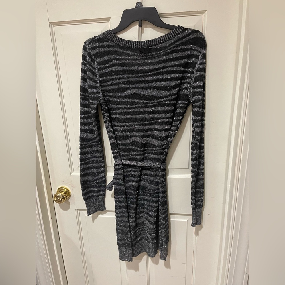 Dots Sweater - Picture 3 of 4